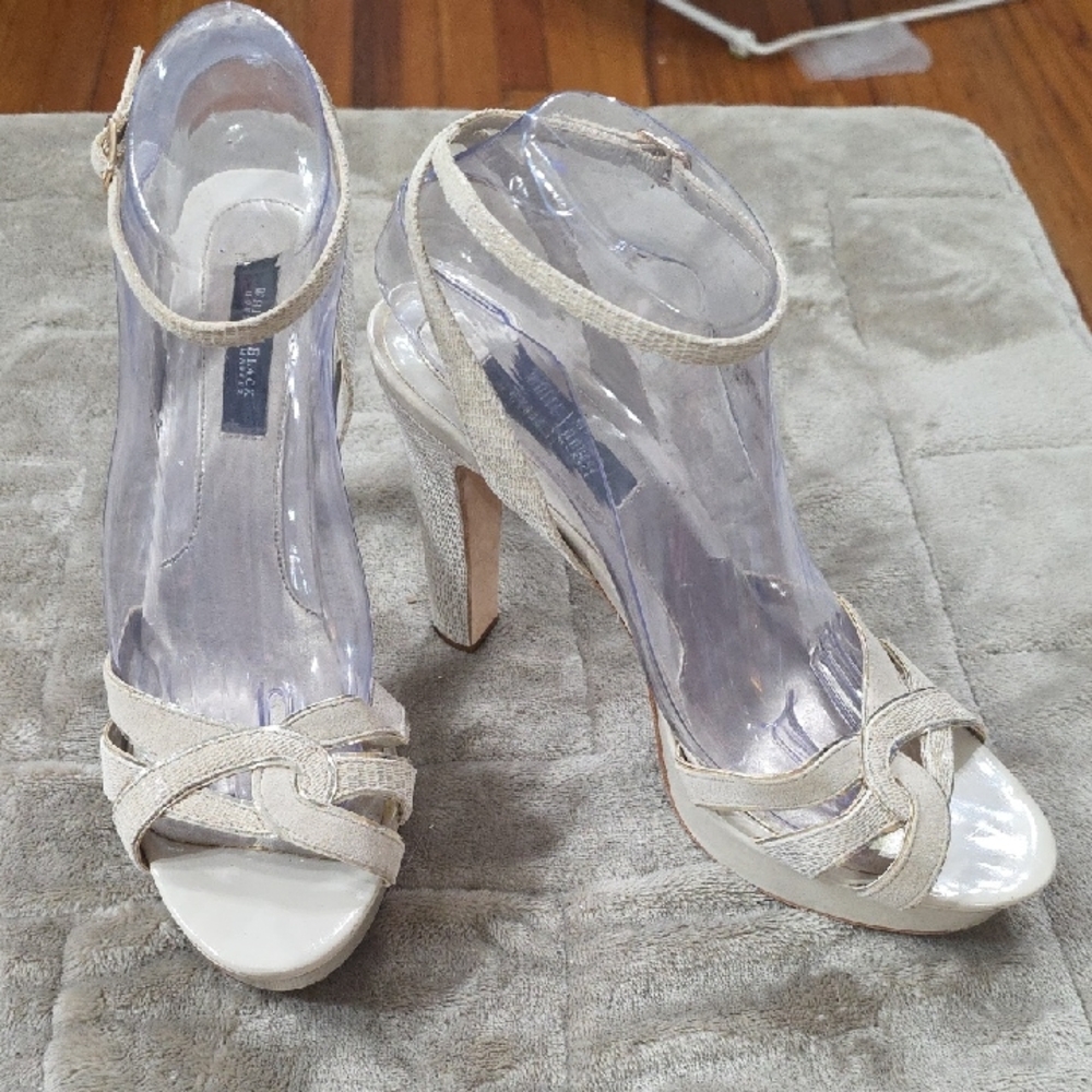 White House/Black Market Womens Heels Shoes Cream/Silver Ankle Strap Sz 9.5 EUC